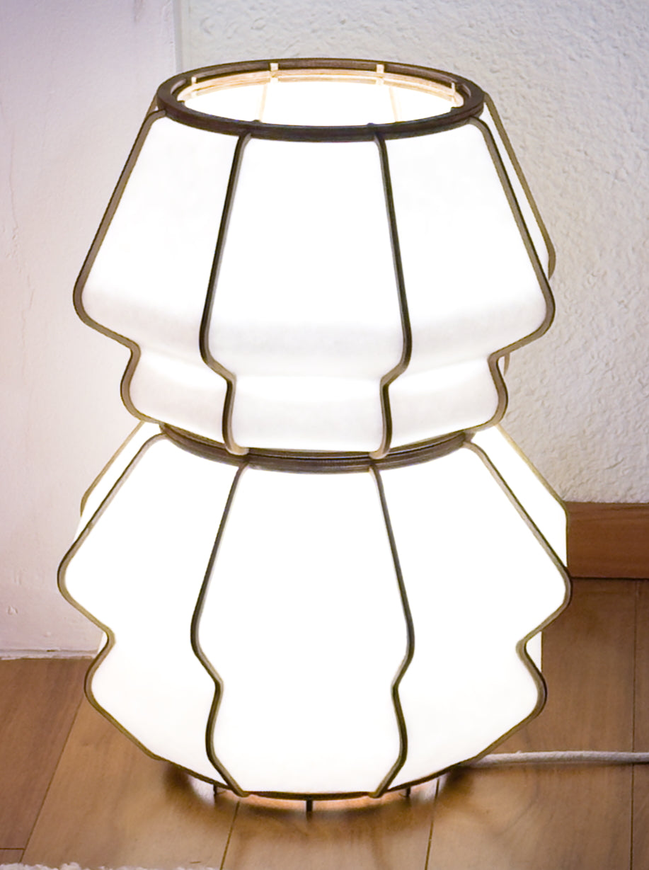 Lampe à poser en bois et papier japonais - modèle SAITO et NIKKŌ