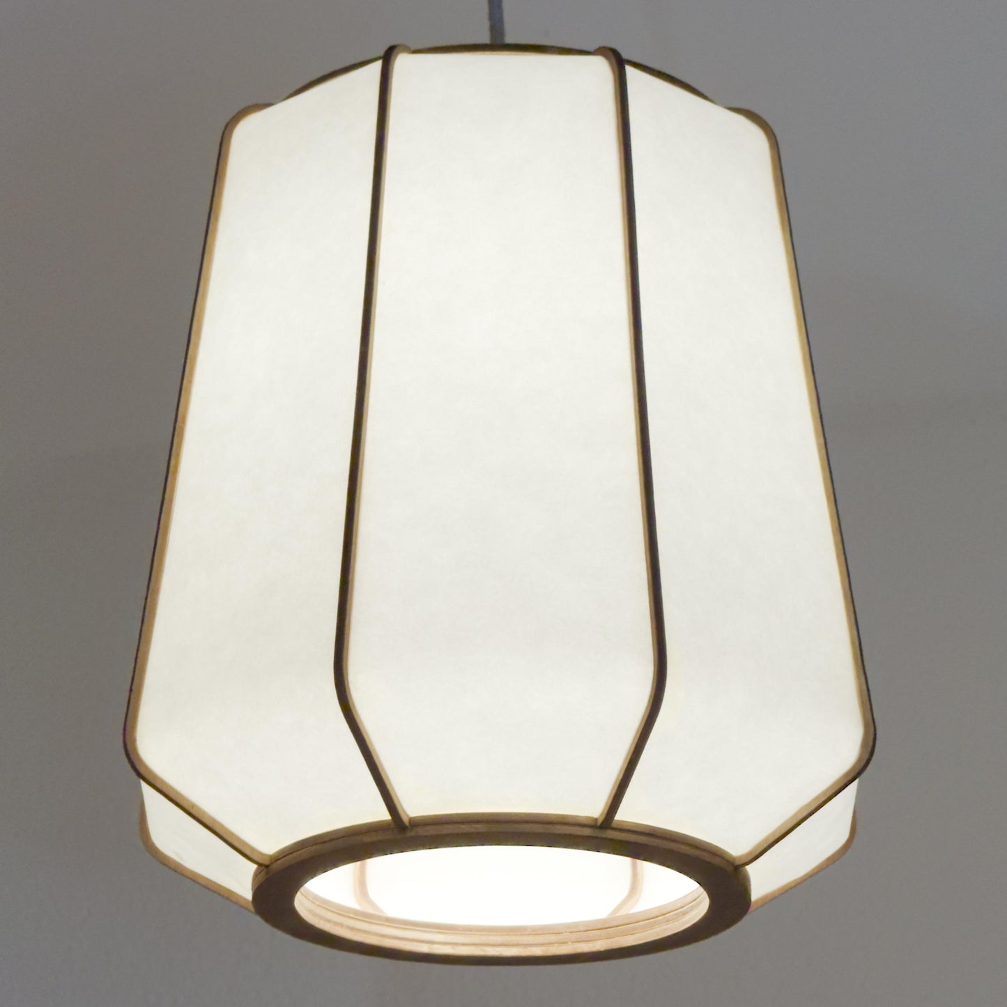 Lampe en suspension en bois et papier japonais - modèle KŌSHI
