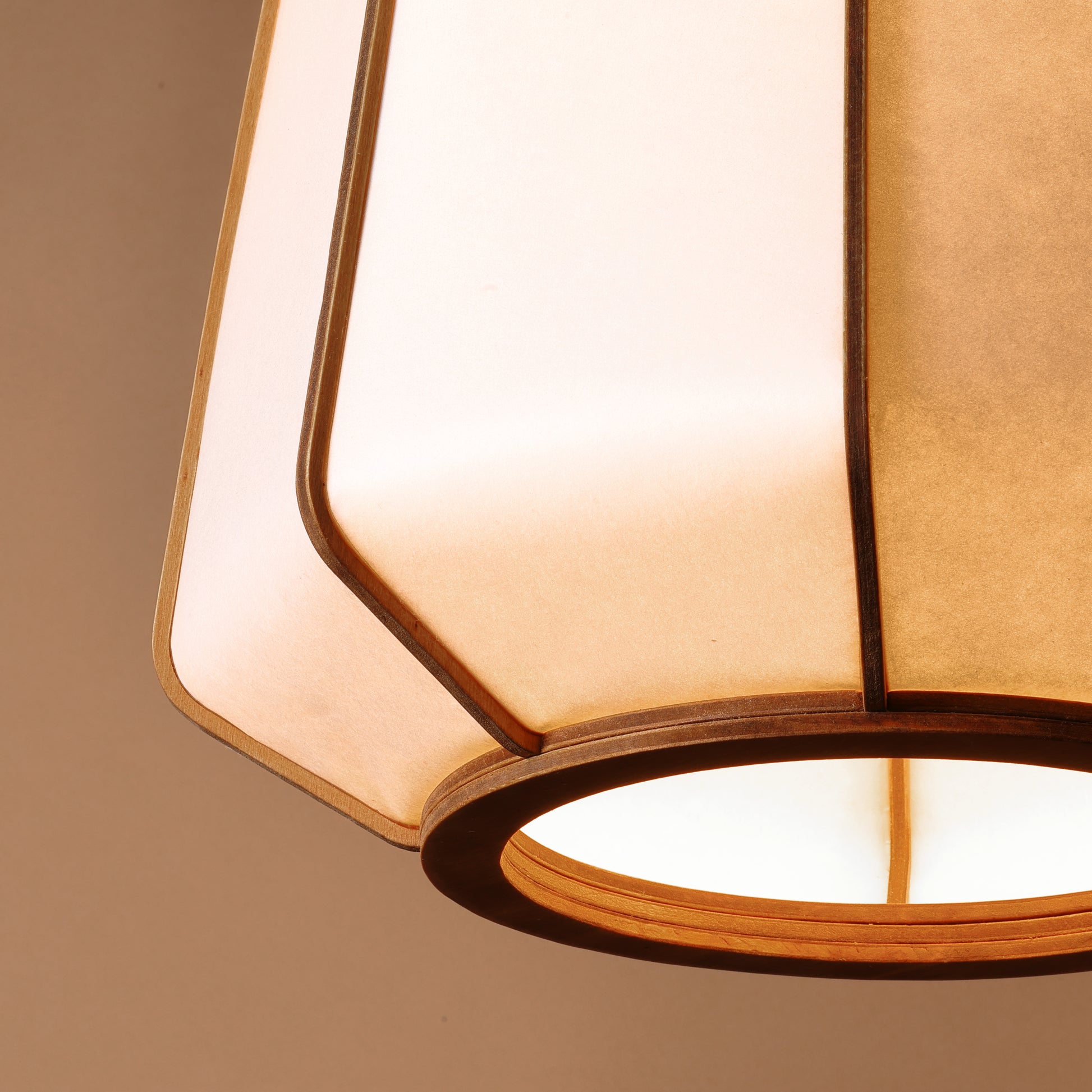 Design lamp in wood and Japanese paper, handmade, made in France. Maguelone Poulain.