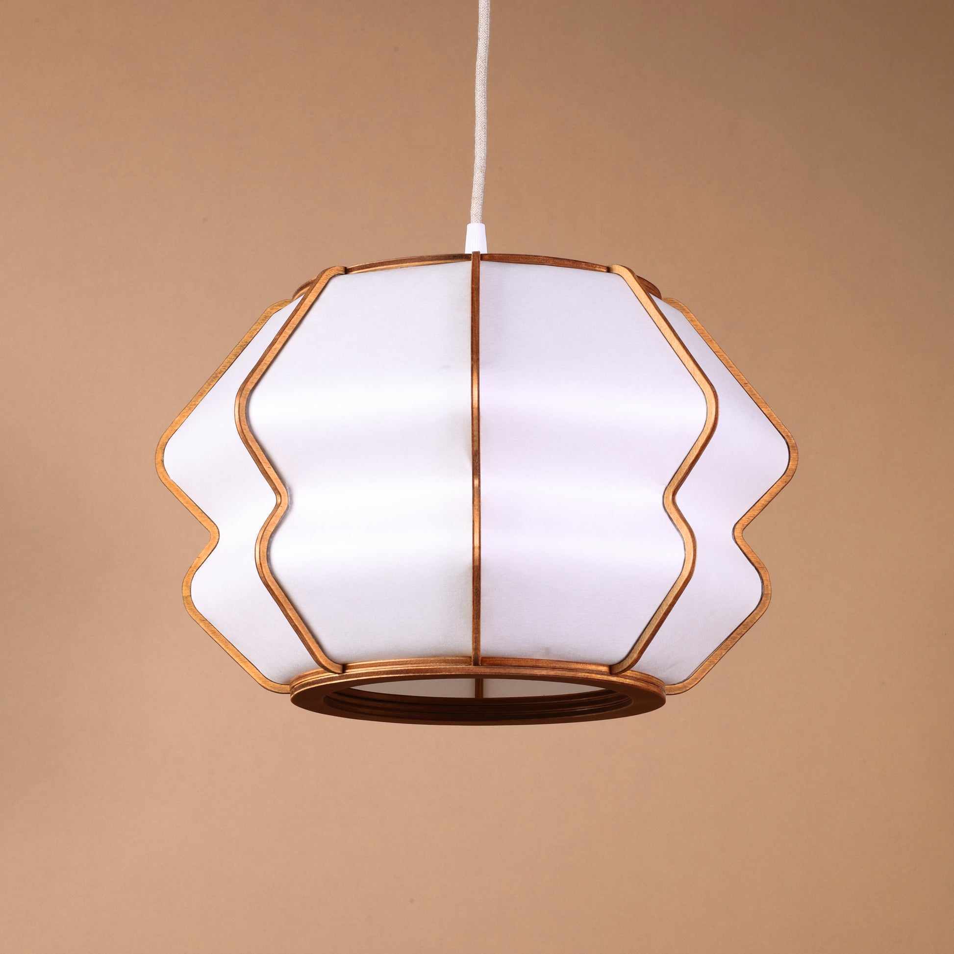 Design lamp in wood and Japanese paper, handmade, made in France. Maguelone Poulain.